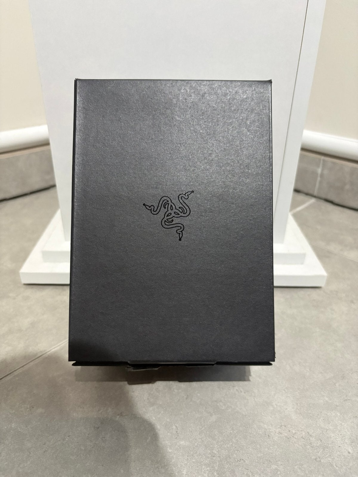 Razer Viper Mini Édition Signature, blanche, Souris, Enlèvement ou Envoi, Comme neuf, Droitier