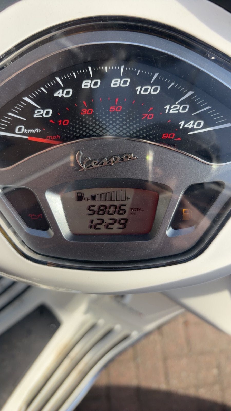 Vespa Sprint 125cc – Slechts 5.000 km – Zonder krassen, Fietsen en Brommers, Vespa S, Benzine, 125 cc, Ophalen of Verzenden