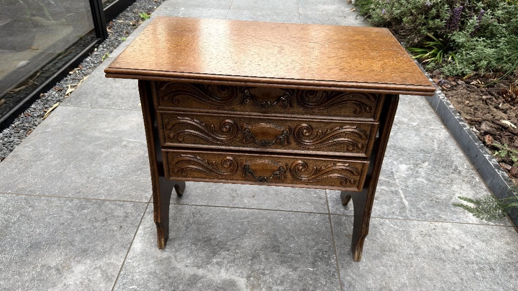 Vintage naaikastje / handwerktafeltje, Ophalen