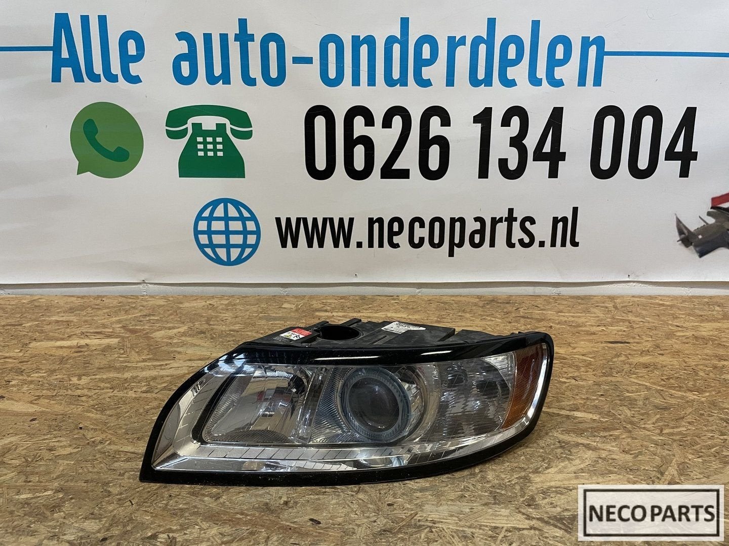 VOLVO V50 S40 XENON KOPLAMP LINKS ORIGINEEL 31265698, Gebruikt, -, -, Ophalen of Verzenden
