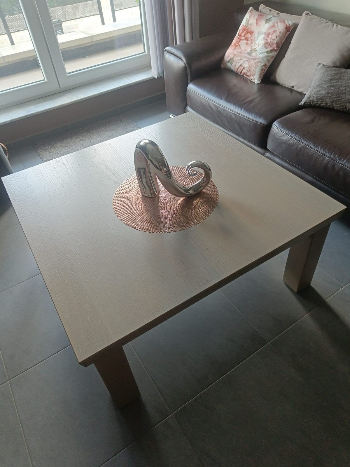 Salontafel voor de woonkamer in grijs/beige hout 1m x 1m, Ophalen