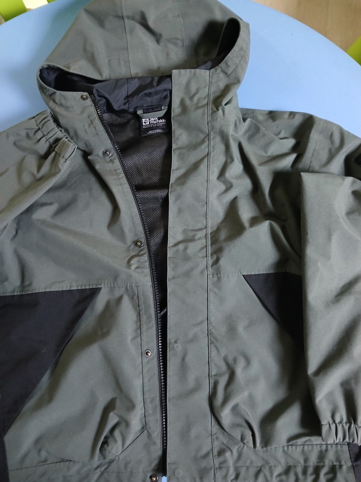 Regenjas Jack Wolfskin maat 10 jaar/140, Kinderen en Baby's, Kinderkleding | Maat 134, Ophalen