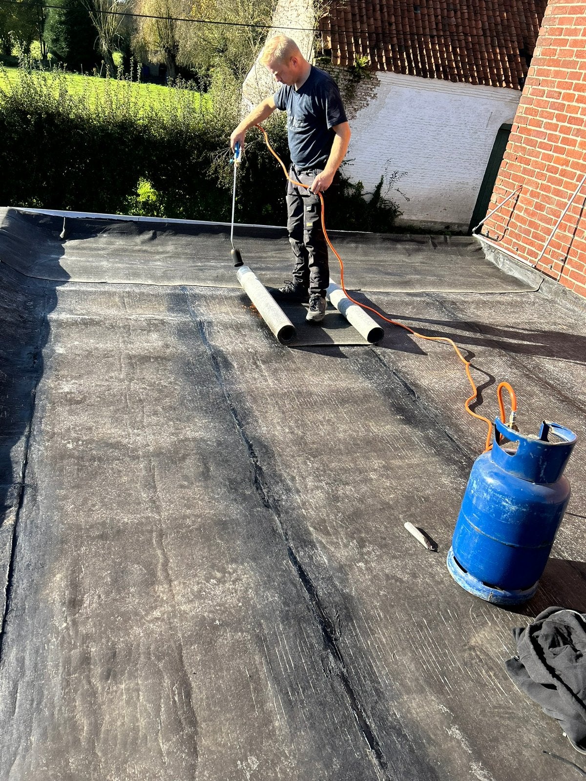 Travailleurs toiture, décapage, Peinture