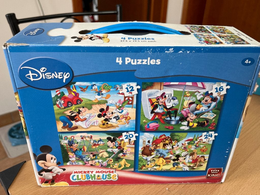 4 puzzels Mickey Mouse in koffertje, Ophalen, 10 tot 50 stukjes, Gebruikt, 4 tot 6 jaar