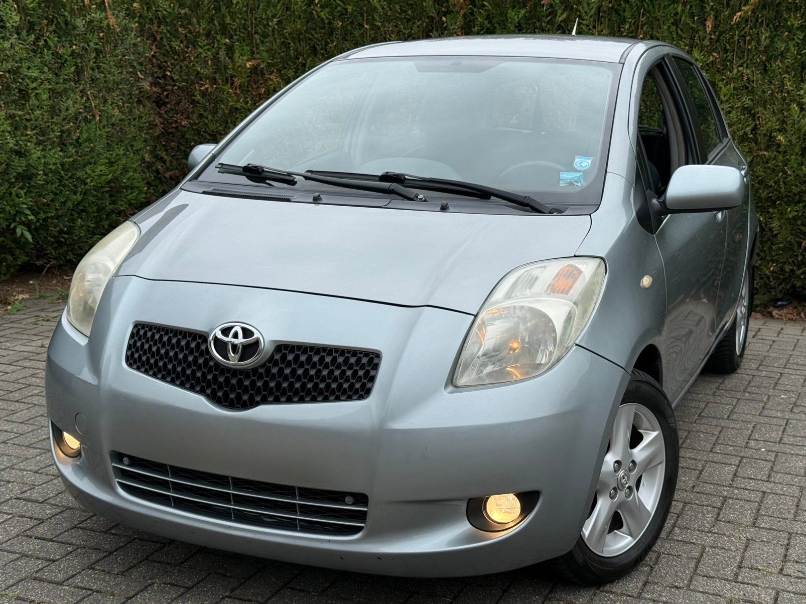 TOYOTA YARIS 5 PORTES 1.3 ESSENCE, Autos, Achat, Boîte manuelle, 5 portes, Particulier
