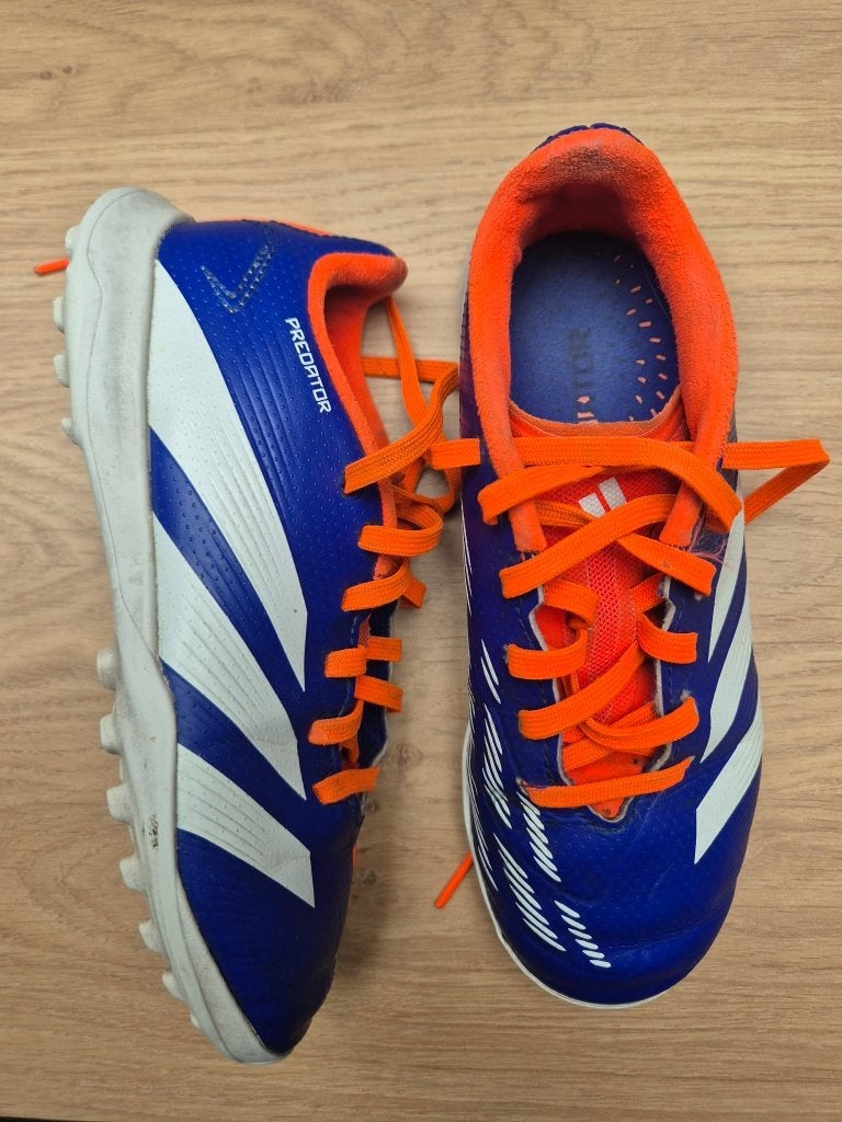 voetbalschoenen/turfvoetbalschoenen Adidas Predator maat 32, Ophalen of Verzenden