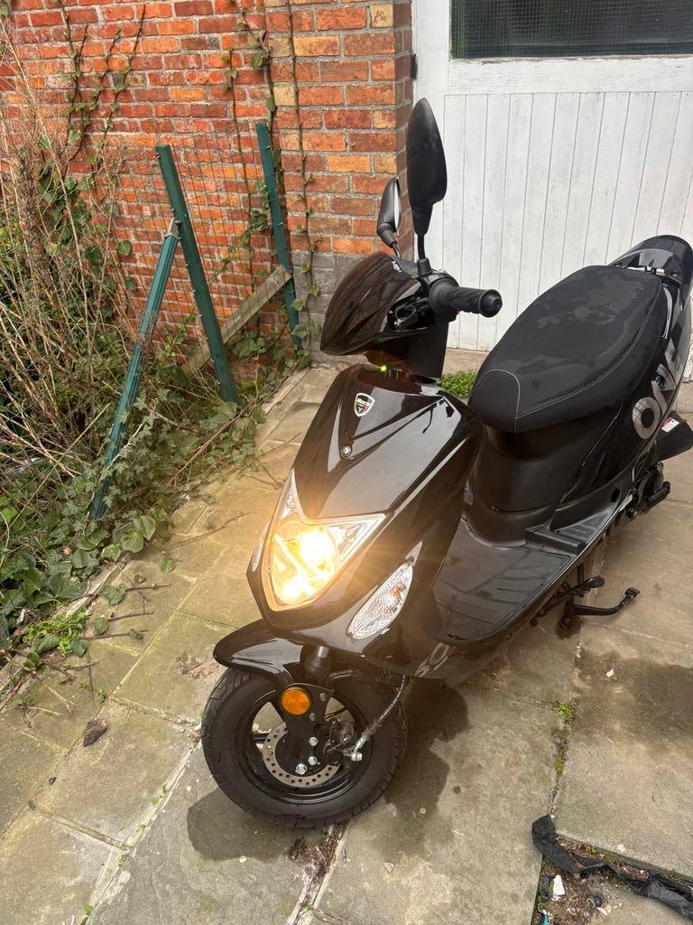 Scooter neco one 1700km, Ophalen, Zo goed als nieuw