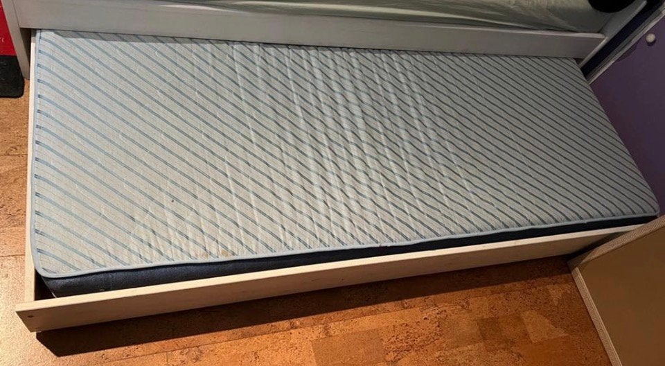 Slaaplade / opberglade op wieltjes voor éénpersoonsbed, Kinderen en Baby's, Ophalen, Matras