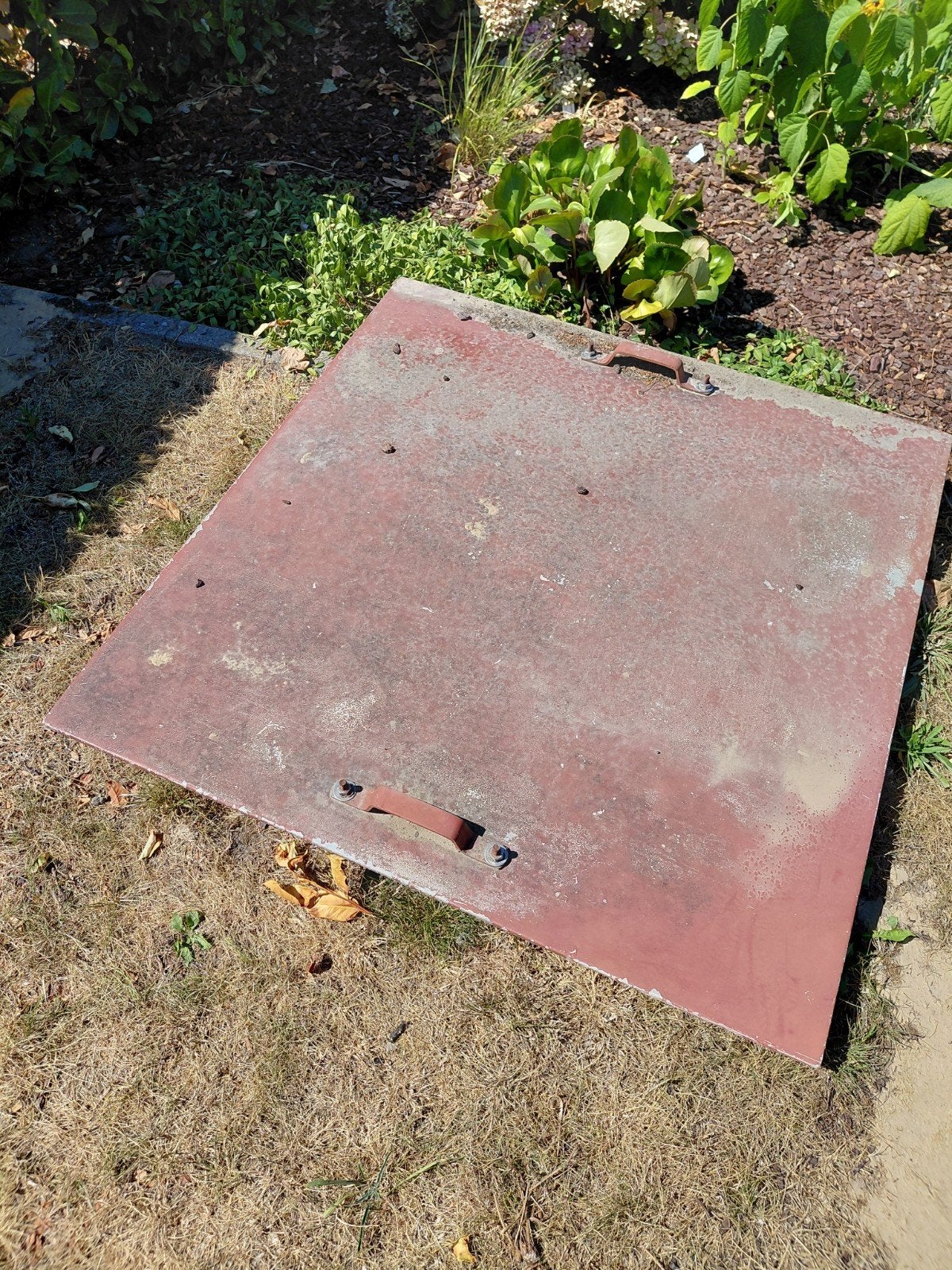 MOMENTEEL GERESERVEERD aluminium putdeksel Gratis, Doe-het-zelf en Bouw, Ophalen, Gebruikt, Aluminium
