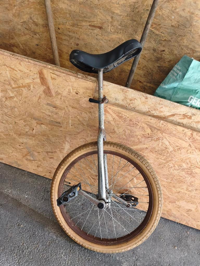 Monocycle, Enlèvement