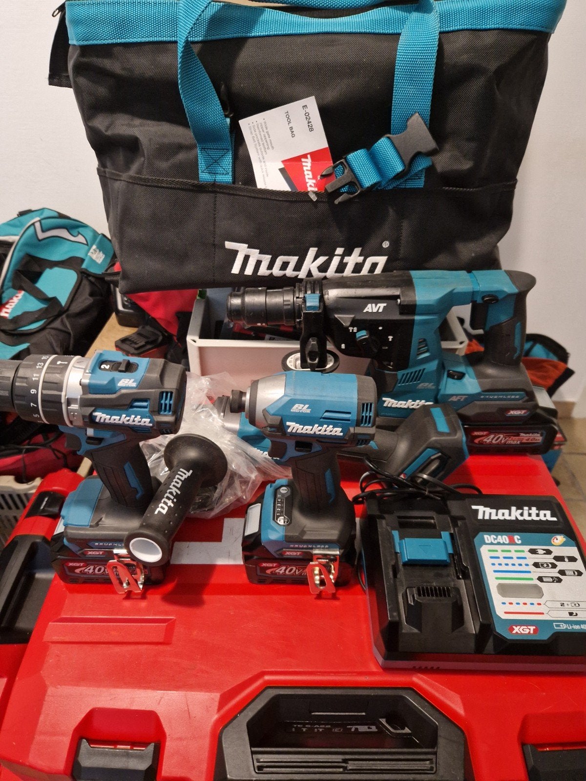 kit Makita 4X machine 3X 40V batterij zoek makita bag, Nieuw
