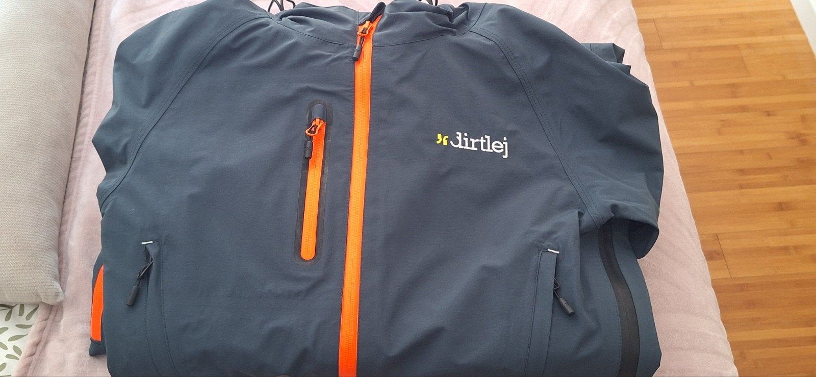 Dirtlej core edition, Enlèvement ou Envoi