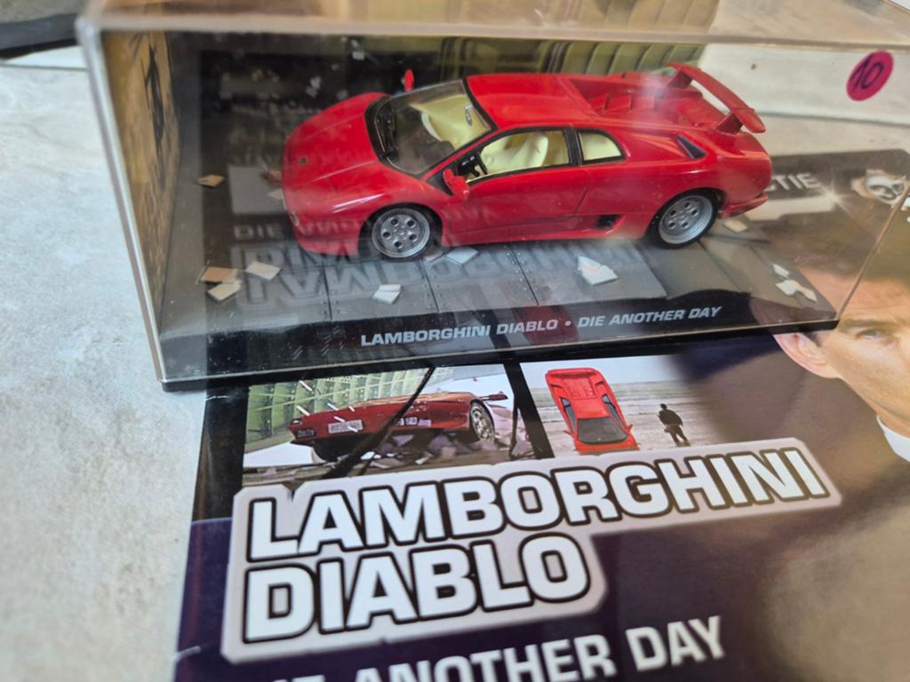 1.43 james bond auto met boekje nr 39 lamborghini, Verzamelen, Ophalen of Verzenden