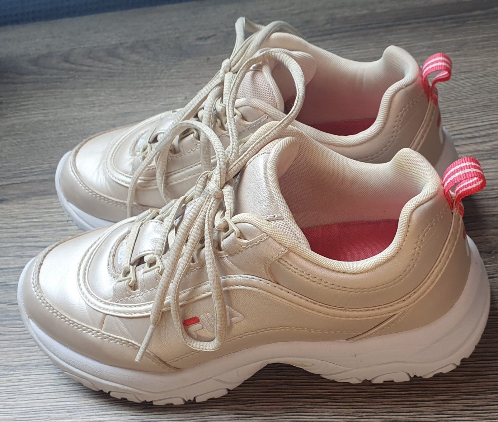 Fila Strada F WMN Champagne/Coral - maat 37, Kleding | Dames, Schoenen, Overige kleuren, Ophalen of Verzenden, Zo goed als nieuw
