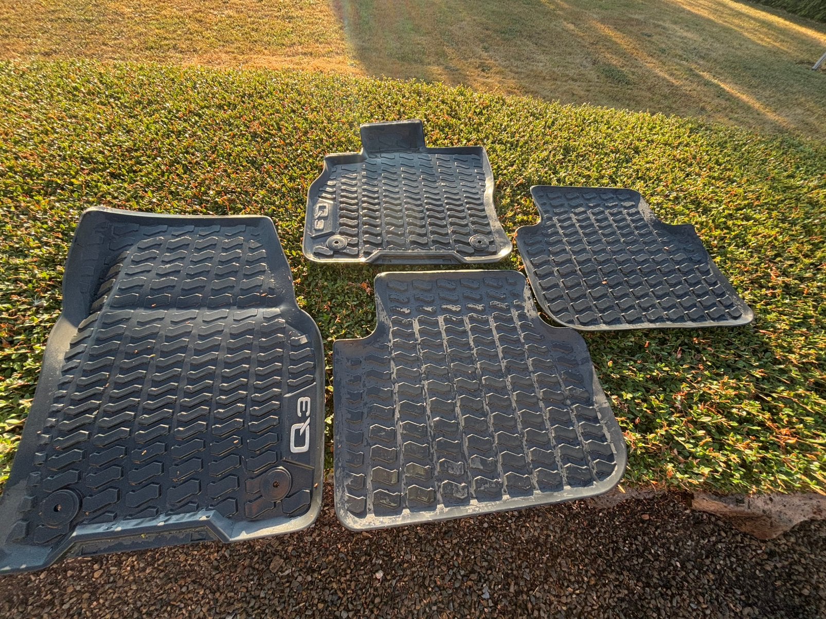 Tapis de voiture audi Q3, Enlèvement, Utilisé