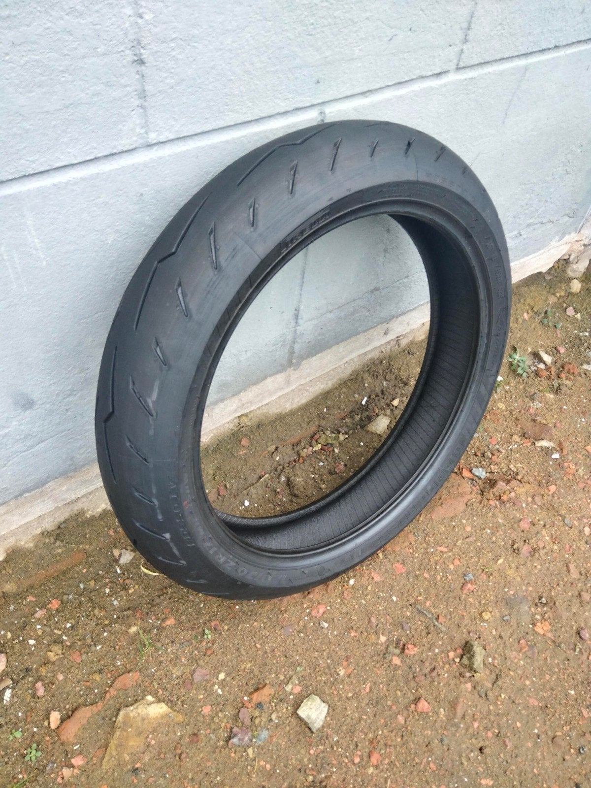 pneu Pirelli diablo rosso4 nouveau, Motos, Enlèvement, Neuf