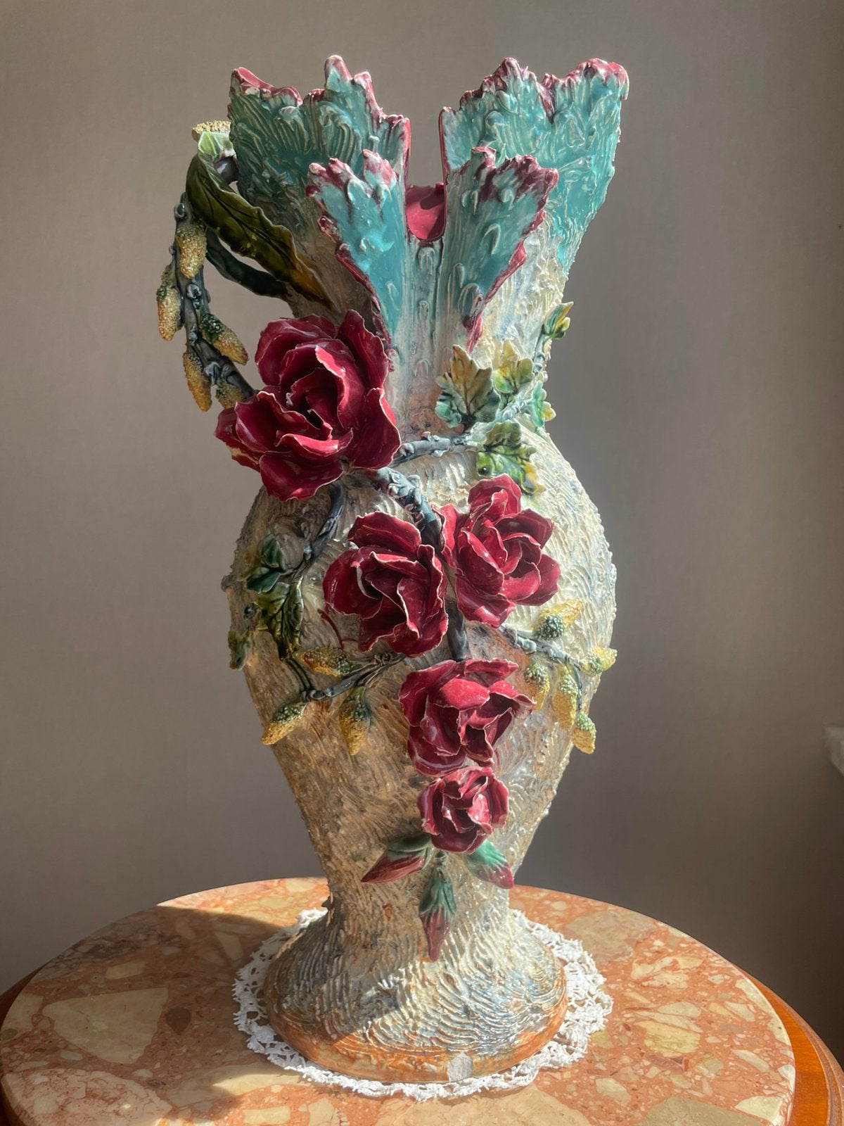 Prachtige Antieke Majolica/Barbotine Bloemenvaas (19e Eeuw), Ophalen