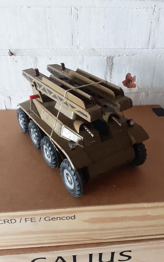 VÉHICULE MILITAIRE JOUSTRA FRANCE, Envoi