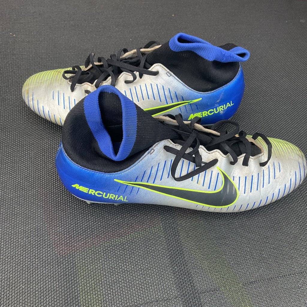 Chaussures de foot NIKE  MERCURIAL, Sports & Fitness, Enlèvement ou Envoi, Utilisé, Chaussures