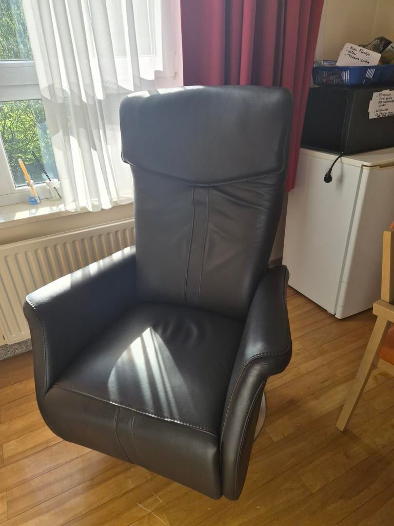 Fauteuil relax électrique pivotant avec port USB – excellent, Enlèvement