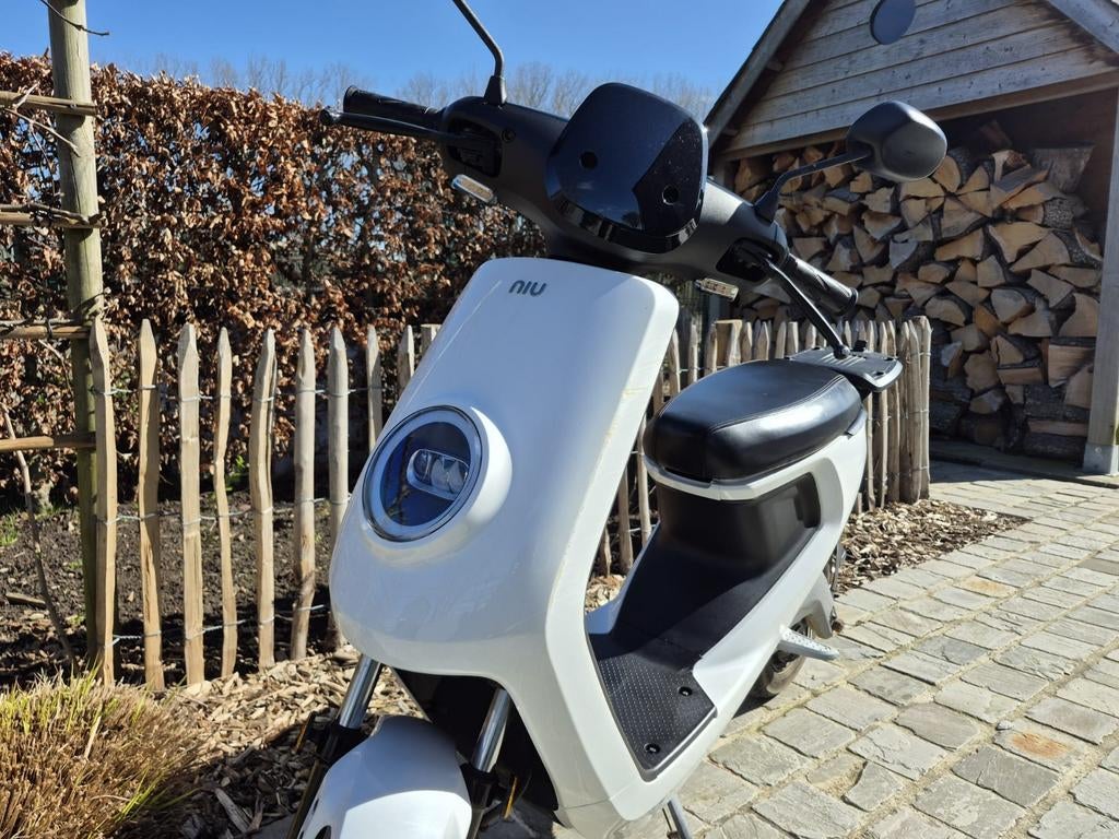 Cyclomoteur électrique NIU, Enlèvement