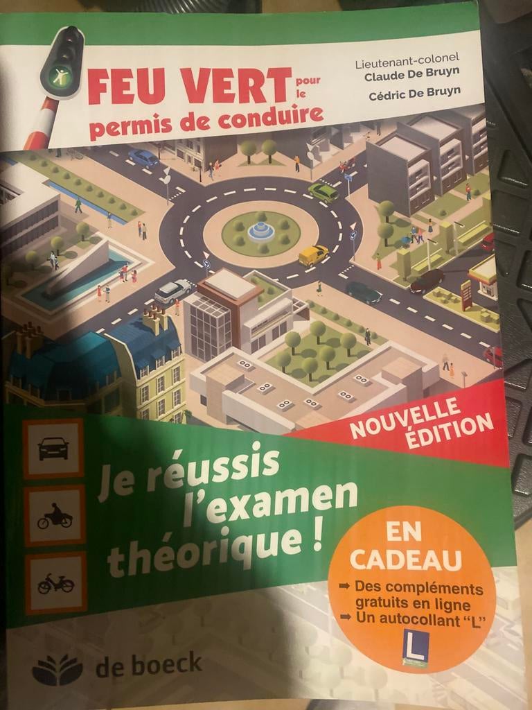 Livre code de la route (feu vert édition 2019), Livres, Enlèvement