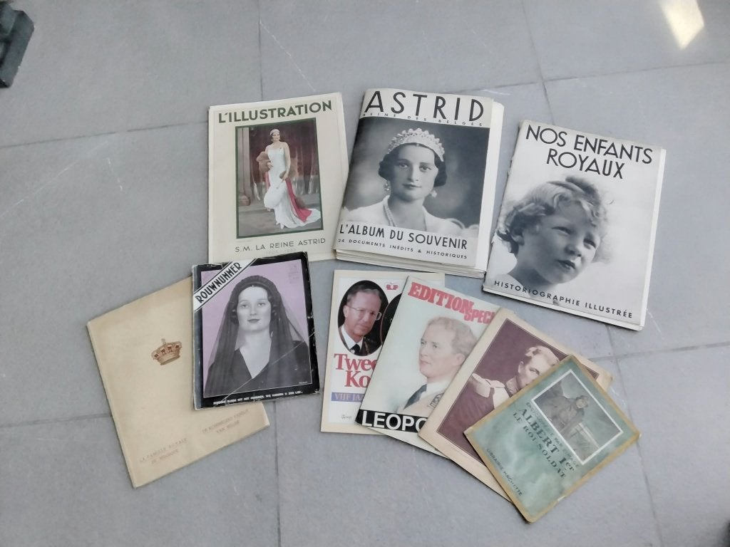boeken koningshuis, Collections, Enlèvement