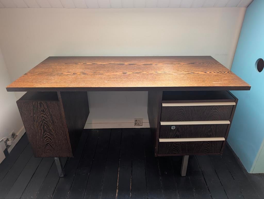 Uniek Vintage Design Bureau – Mid-Century Modern – 130x60, Industriel, Enlèvement, Espace de rangement