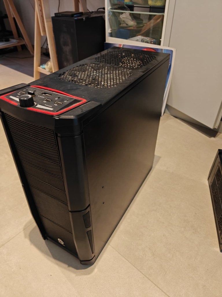 thermaltake element v full tower, Computers en Software, Computerbehuizingen, Ophalen, Zo goed als nieuw