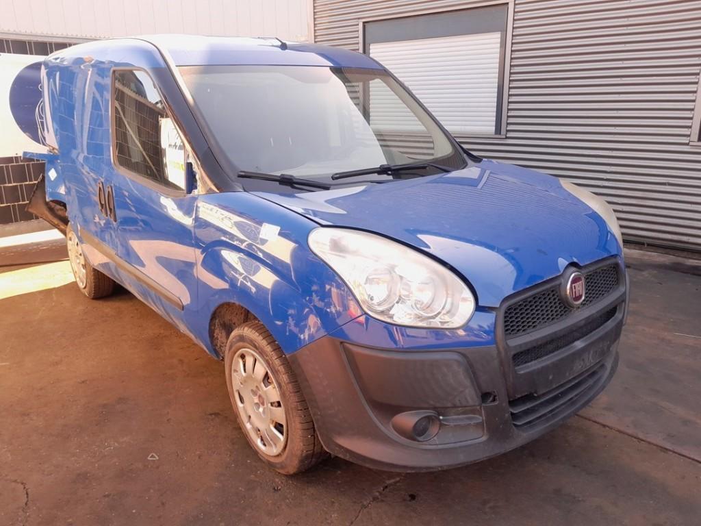 SERRURE DE PORTE RODS AVANT DROIT Fiat Doblo Cargo (263), Utilisé, Fiat