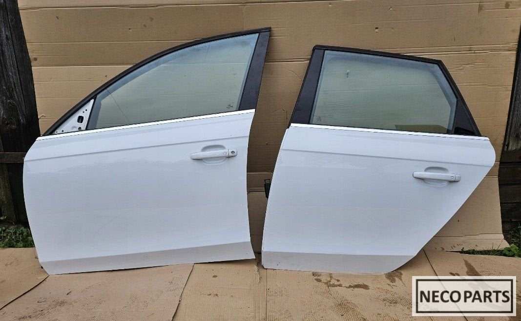 AUDI A4 B8 8K DEUR PORTIER LS9R LINKS RECHTS ALLES LEVERBAAR, Gebruikt, -, -, Bumper
