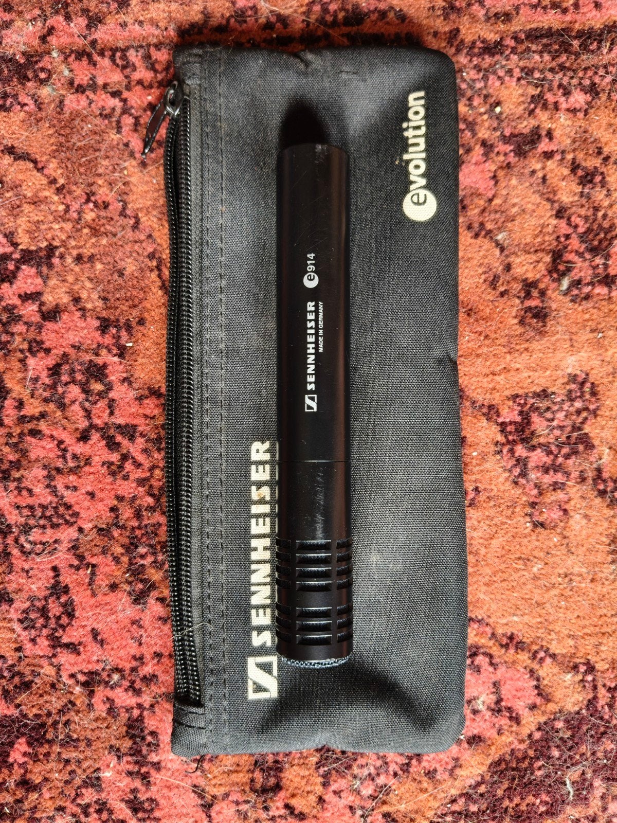 Sennheiser e914, Ophalen