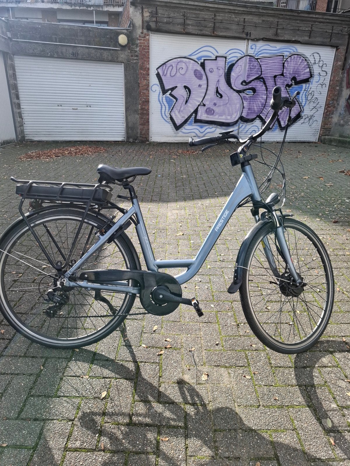 taille adulte marque prestige couleur très jolie, Vélos & Vélomoteurs, Enlèvement, Comme neuf
