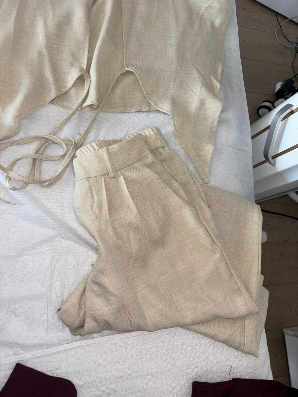 Ensemble beige femme taille m neuf, Enlèvement ou Envoi, Comme neuf, Beige