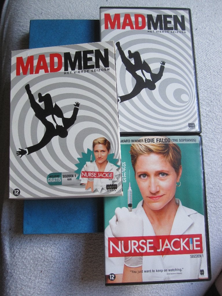 Mad Men: Het Vierde Seizoen + Nurse Jackie: Seizoen 1 (6 dis, Cd's en Dvd's, Engels, Nederlands, Drama, Ophalen of Verzenden