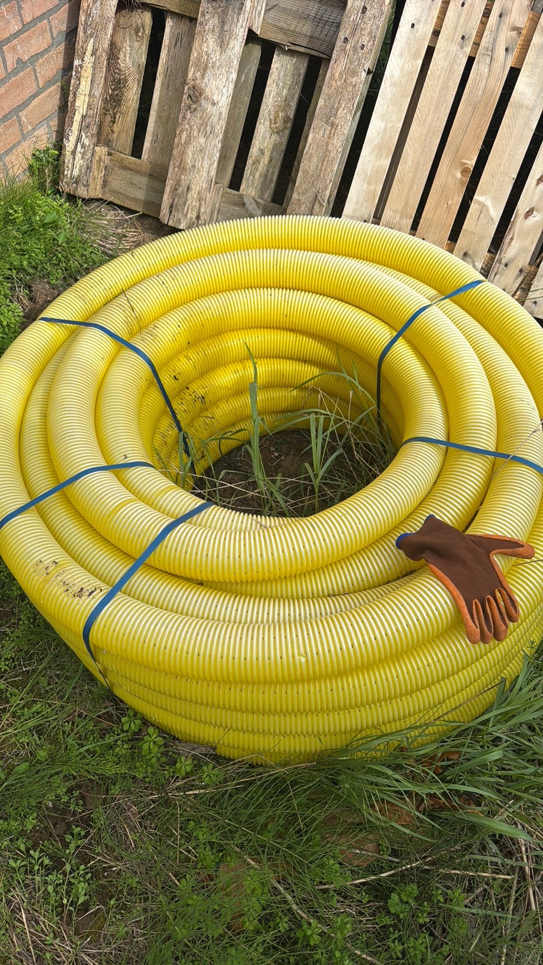 Tuyau de drainage perforé DN80 – Couronne de 50 m, Enlèvement, Utilisé