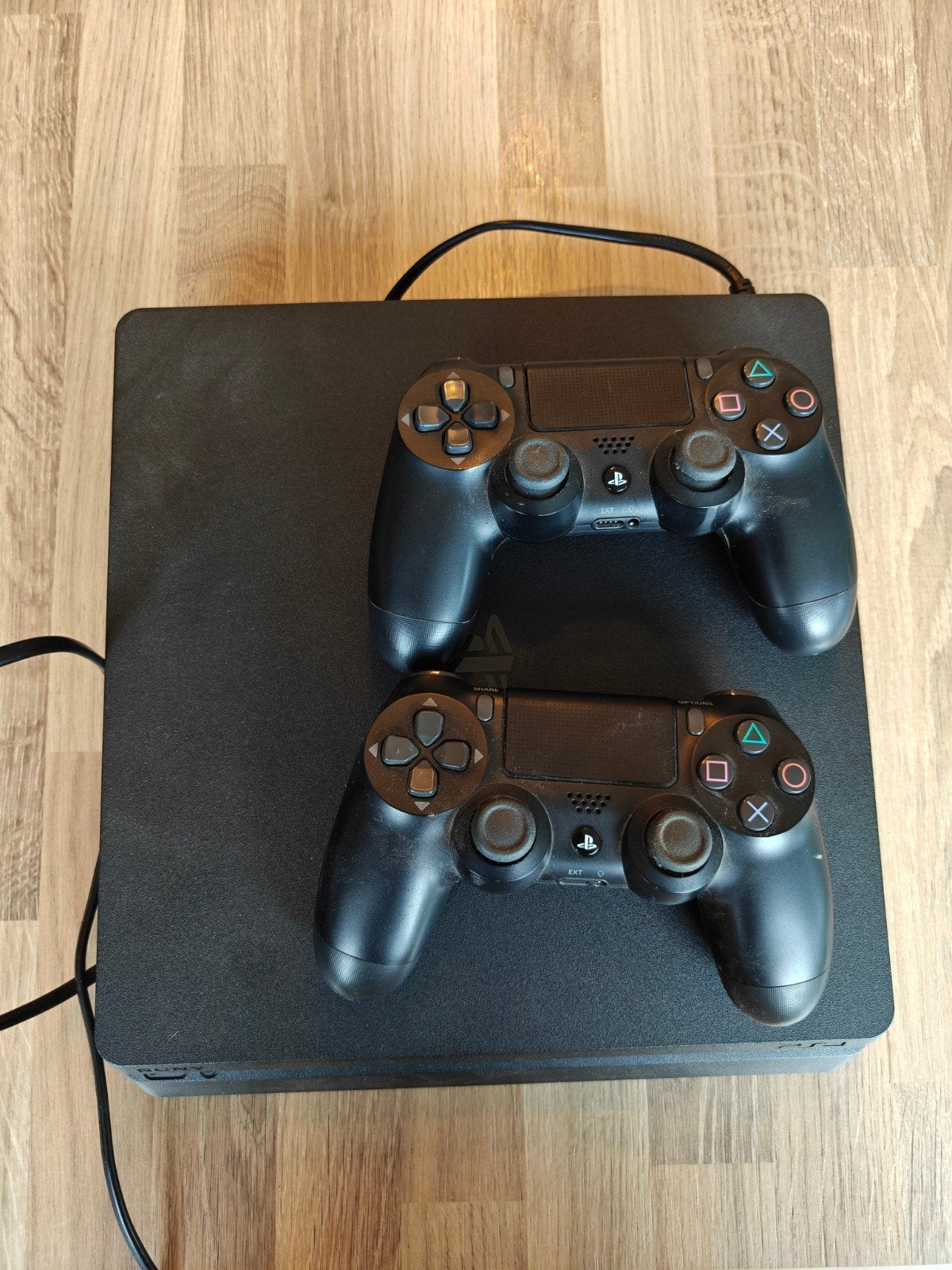 Playstation 4 + 2 games, Games en Spelcomputers, Spelcomputers | Sony PlayStation 4, Ophalen
