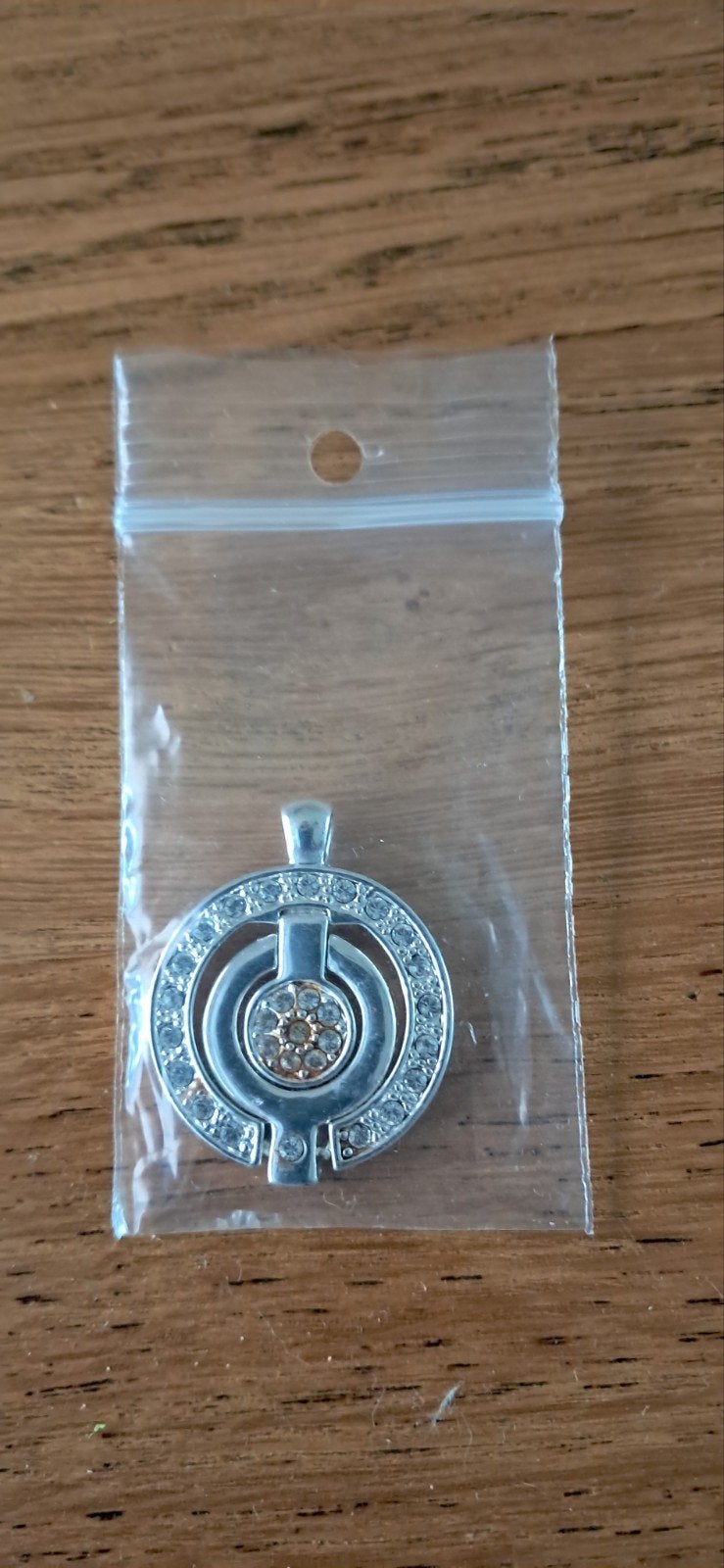 Pendentif de. Victoria, Bijoux, Sacs & Beauté, Enlèvement ou Envoi