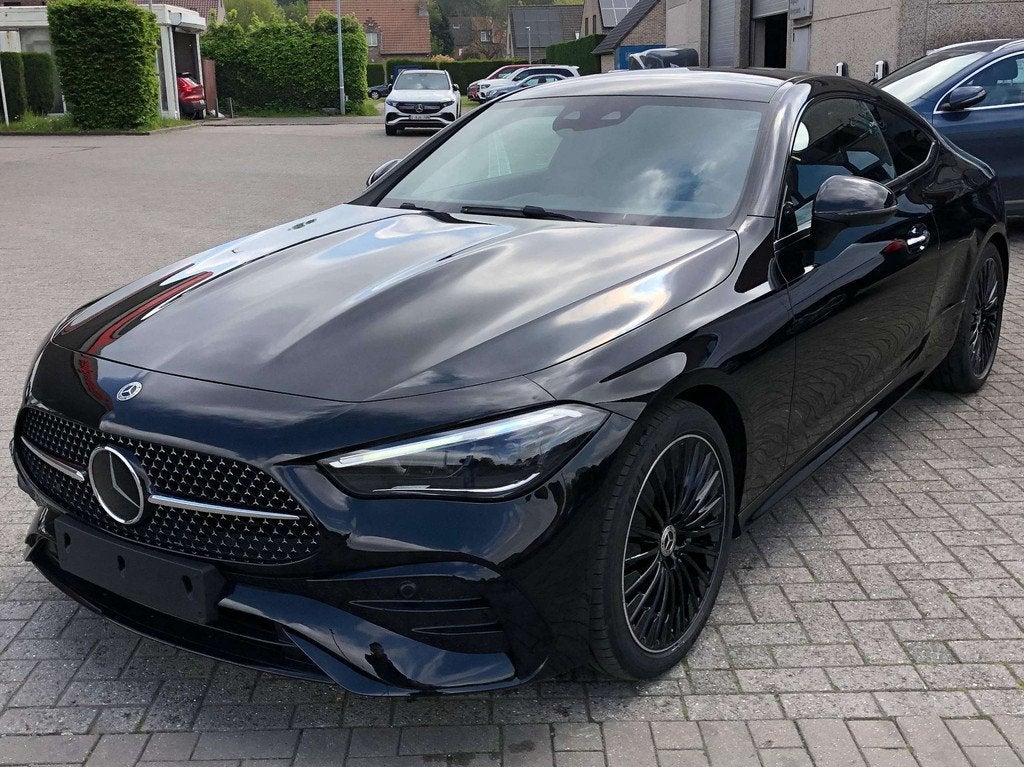 Mercedes-Benz CLE 200 Coupé 4-Matic AMG Line Distronic Plus, Auto's, Automaat, 4 zetels, Gebruikt, 4 cilinders