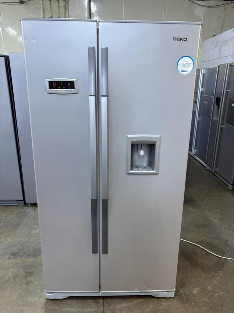 Amerikaanse koelkast Beko A+ met GARANTIE, Elektronische apparatuur, Koelkasten en IJskasten, Ophalen of Verzenden, Zo goed als nieuw