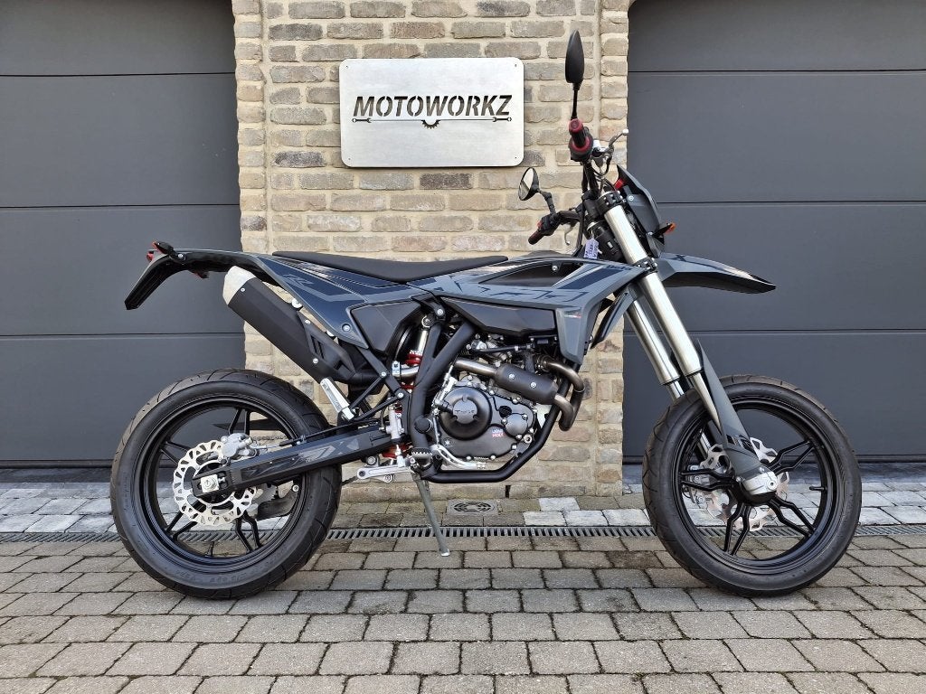 Beta RR 125 T Motard X 4T, Motos, Entreprise, Permis Moto A1 minimum, Neuf, Beta