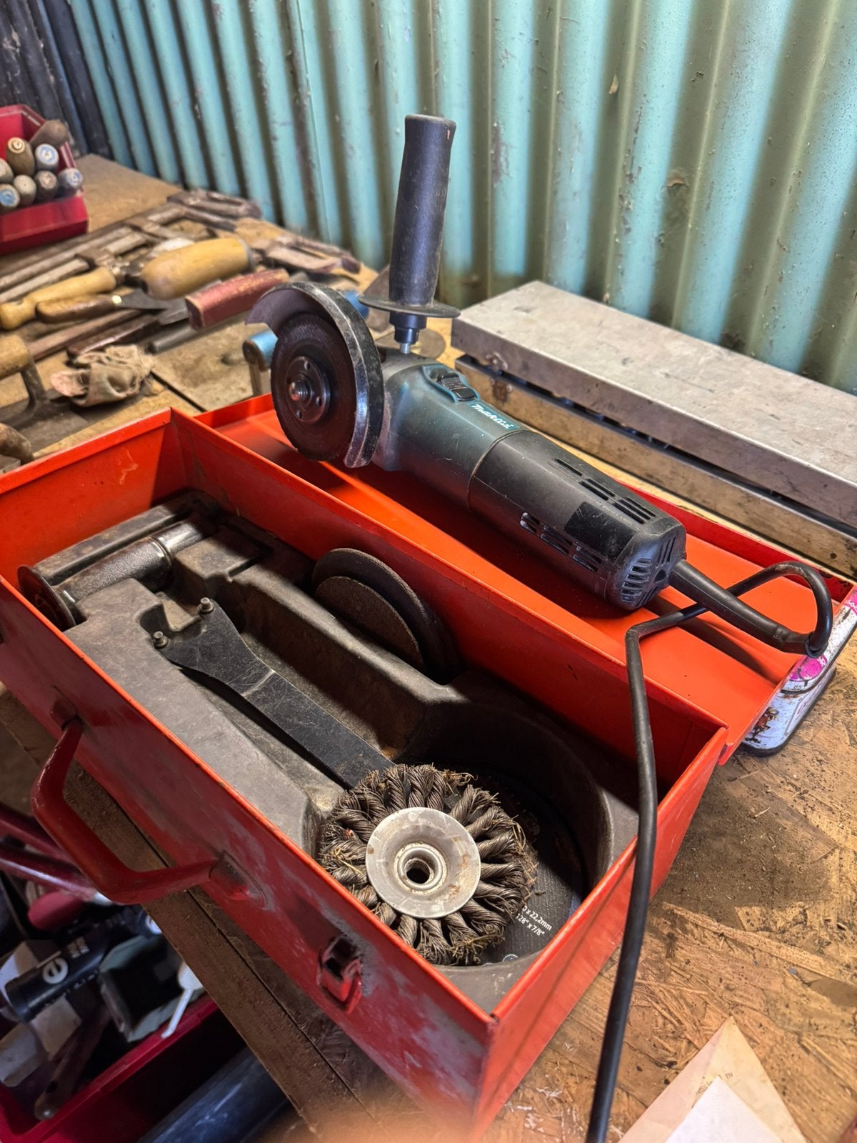 Makita slijpmachine, Doe-het-zelf en Bouw, Ophalen, Zo goed als nieuw