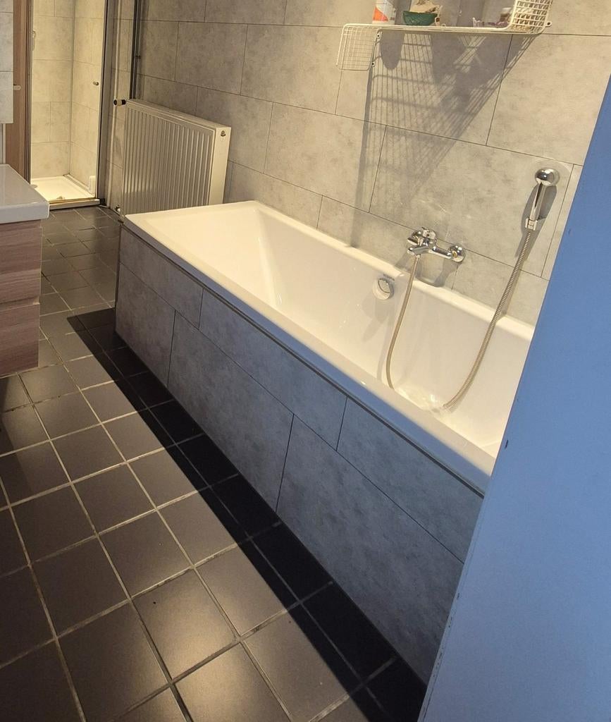 Bad te koop, Huis en Inrichting, Badkamer | Badkamermeubels, Ophalen