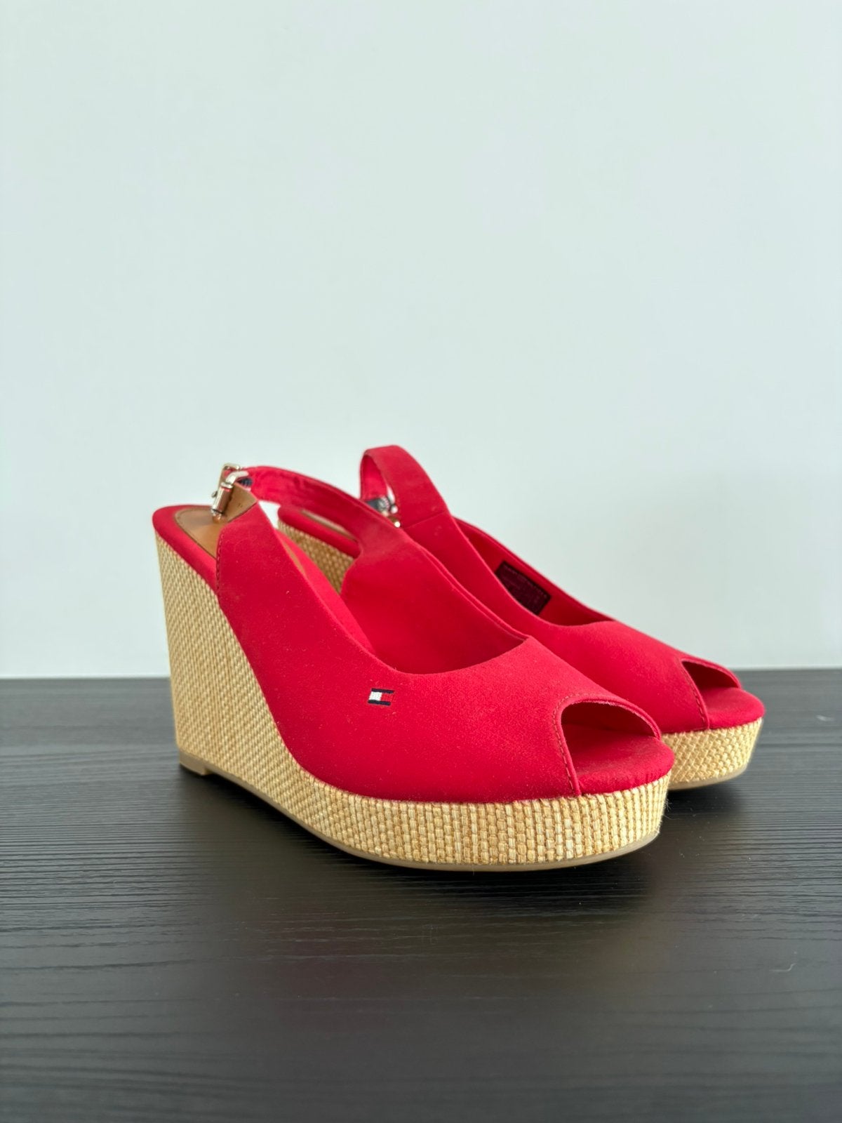 Tommy Hilfiger Sleehakken - maat 38, Nieuw, Ophalen of Verzenden, Schoenen met hoge hakken, Rood