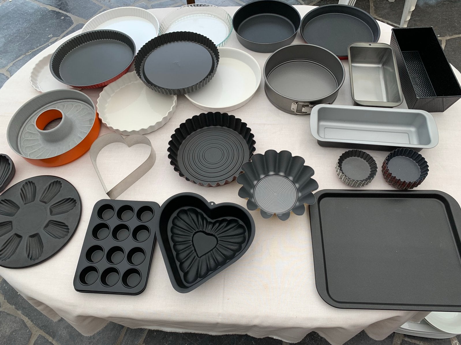 Lot moules à pâtisserie - comme neuf, Enlèvement, Comme neuf
