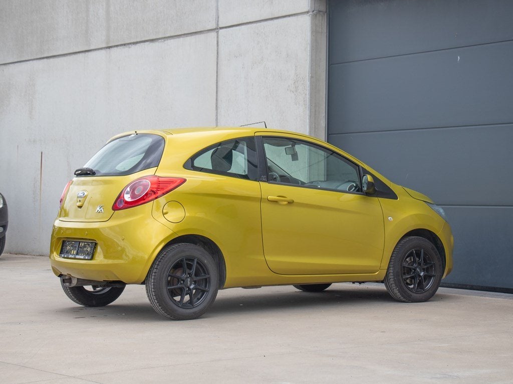 Ford Ka 1.2 MT5 69PK|AIRCO|SENSOREN, Auto's, Zwart, Overige kleuren, Ka, Handgeschakeld