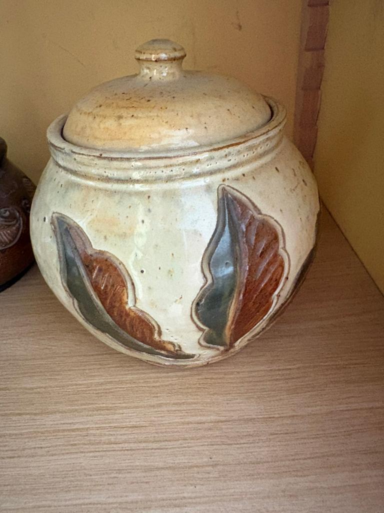 Joli pot en grès, Enlèvement ou Envoi