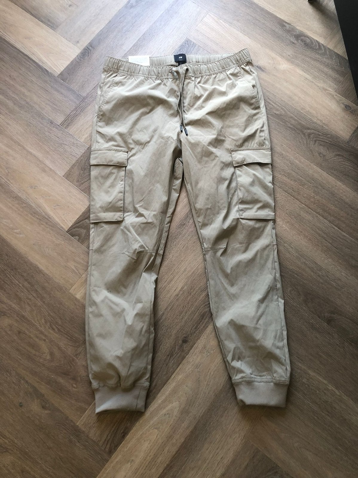 Beige H&M Slim Fit Cargo Broek Maat  L, Kleding | Heren, Ophalen of Verzenden, Zo goed als nieuw, Maat 52/54 (L), Beige