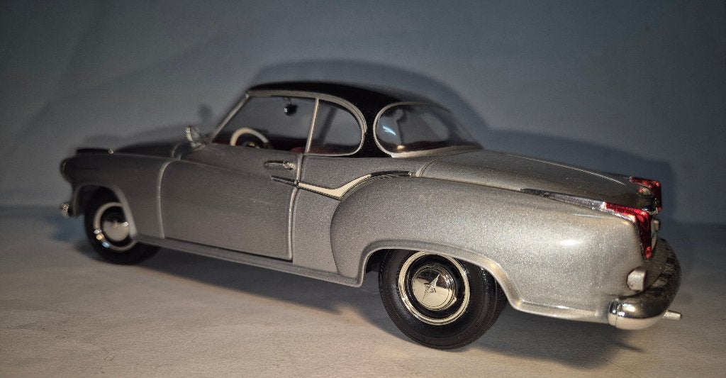 Borgward Isabella Modelauto 1:18, Hobby & Loisirs créatifs, Voitures miniatures | 1:18, Comme neuf, Voiture, Burago, Envoi