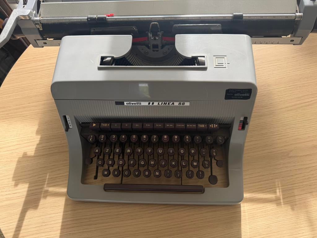 Typewriter Olivetti Linea 88 (van +- 1969), Ophalen, Gebruikt